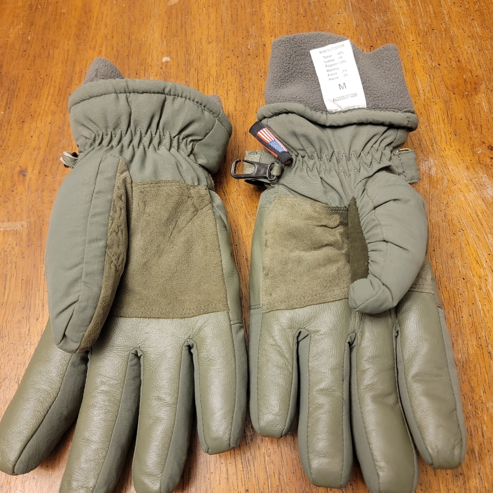 Mil-Tech Winter Gloves- Size Medium - image 2